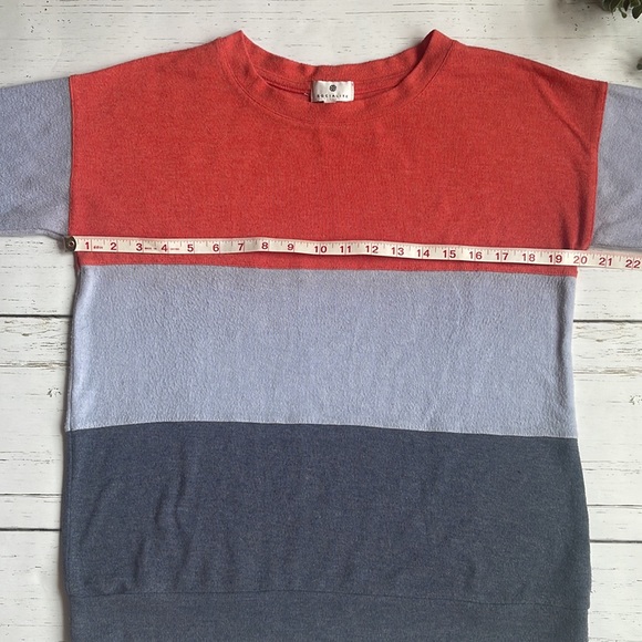 Socialite Colorblock Sweatshirt - Picture 5 of 6